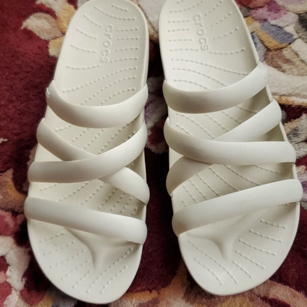 Crocs Splash Slides,Size 7, Cream color.